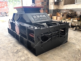 2pg800*600對(duì)輥破碎機(jī)破碎石英石發(fā)往廣東連州