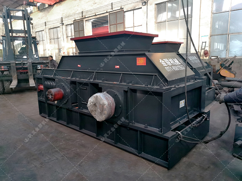 時產(chǎn)100噸瓜米石對輥制砂機多少錢？