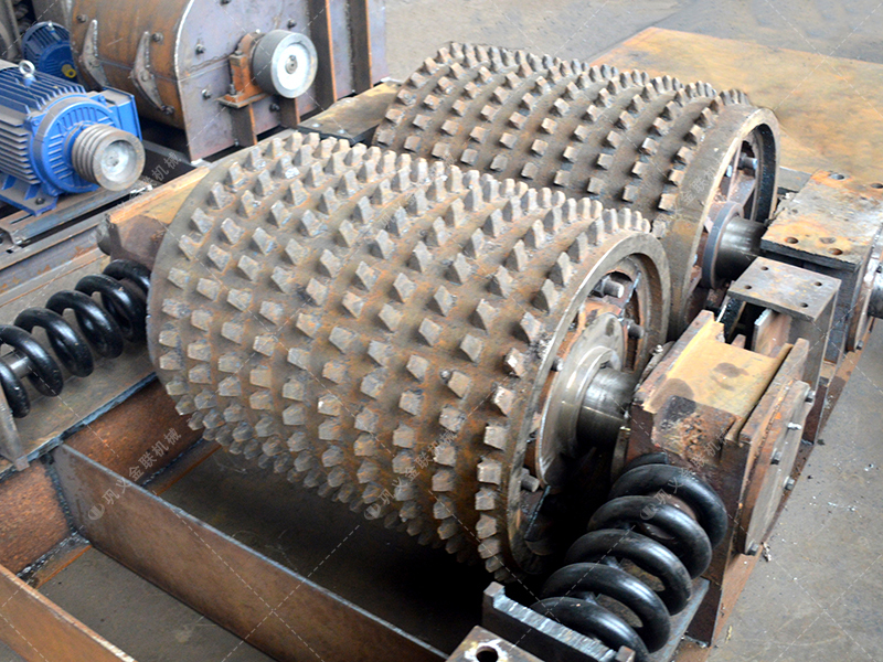 雙齒輥破碎機為什么被稱為“狼牙破碎機”？它真有那么厲害嗎？